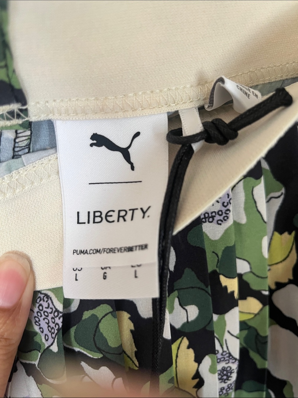 Puma x Liberty pleated skirt size large - Picture 4 of 4